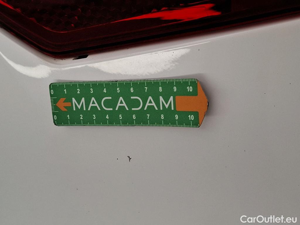  Toyota  Avensis TOYOTA  4p Berline 112 D-4D Active Pro #47