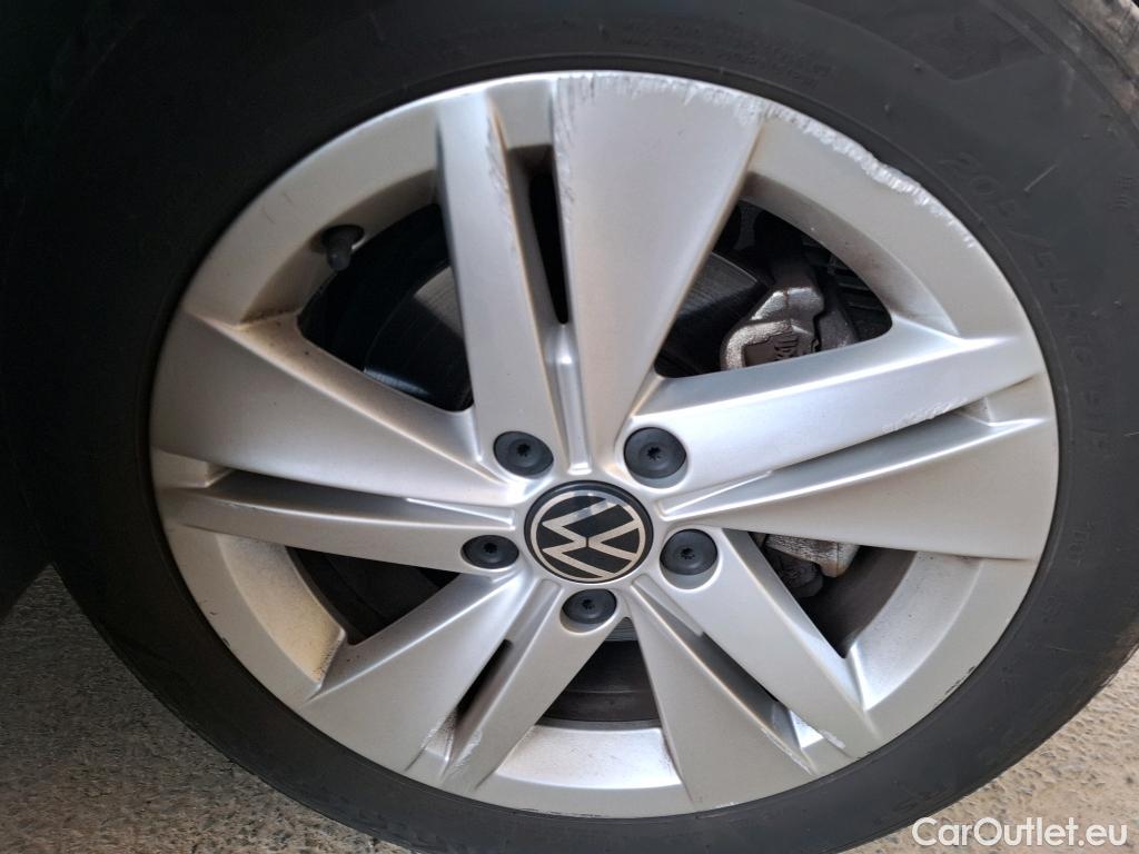  Volkswagen  Golf  VOLKSWAGEN / 2020 / 5P / Berline 2.0 TDI SCR 115 DSG7 LIFE SOCI BUSINESS #4