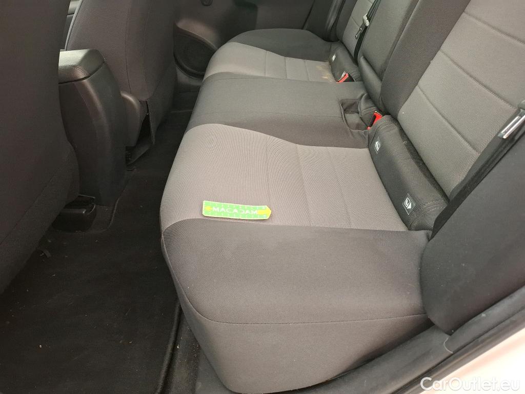  Toyota  Avensis TOYOTA  4p Berline 112 D-4D Active Pro #39