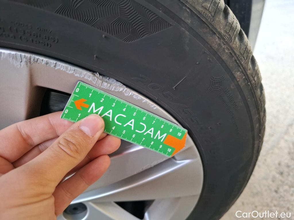  Volkswagen  Golf  VOLKSWAGEN / 2020 / 5P / Berline 2.0 TDI SCR 115 DSG7 LIFE SOCI BUSINESS #6