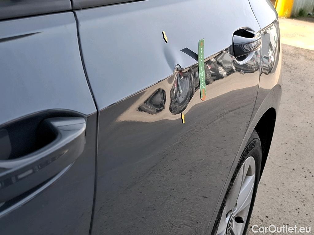  Volkswagen  Golf  VOLKSWAGEN / 2020 / 5P / Berline 2.0 TDI SCR 115 DSG7 LIFE SOCI BUSINESS #2