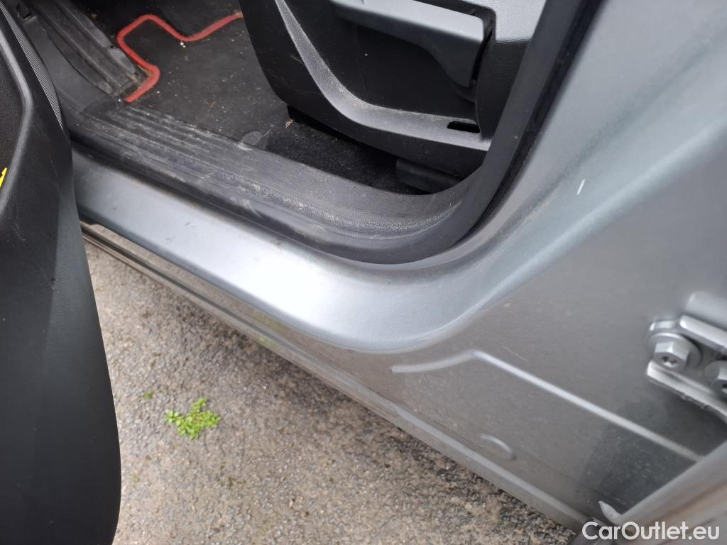  Renault  Captur  II Business 1.5 dCi 115CV BVA7 E6dT #18