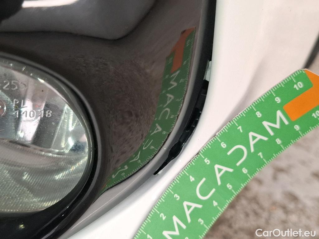  Toyota  Avensis TOYOTA  4p Berline 112 D-4D Active Pro #43