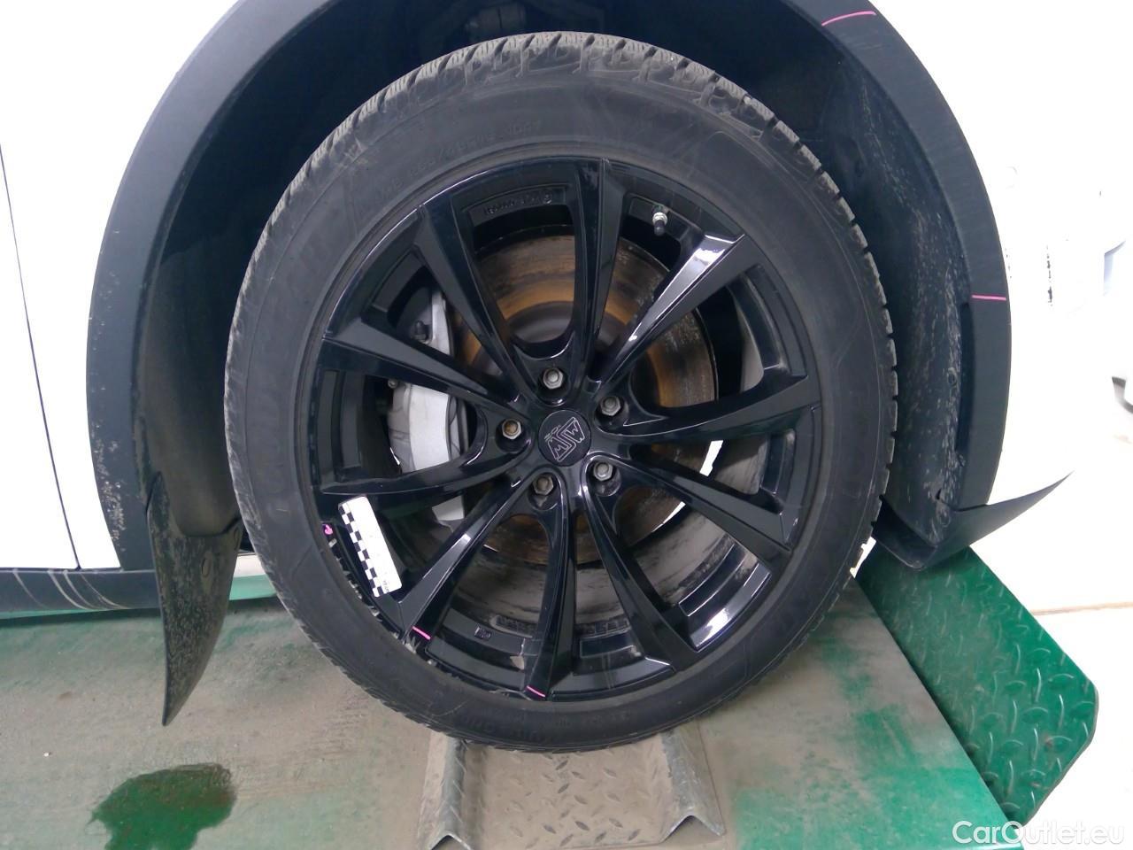  Tesla  Model Y  75kWh Long-Range AWD #26