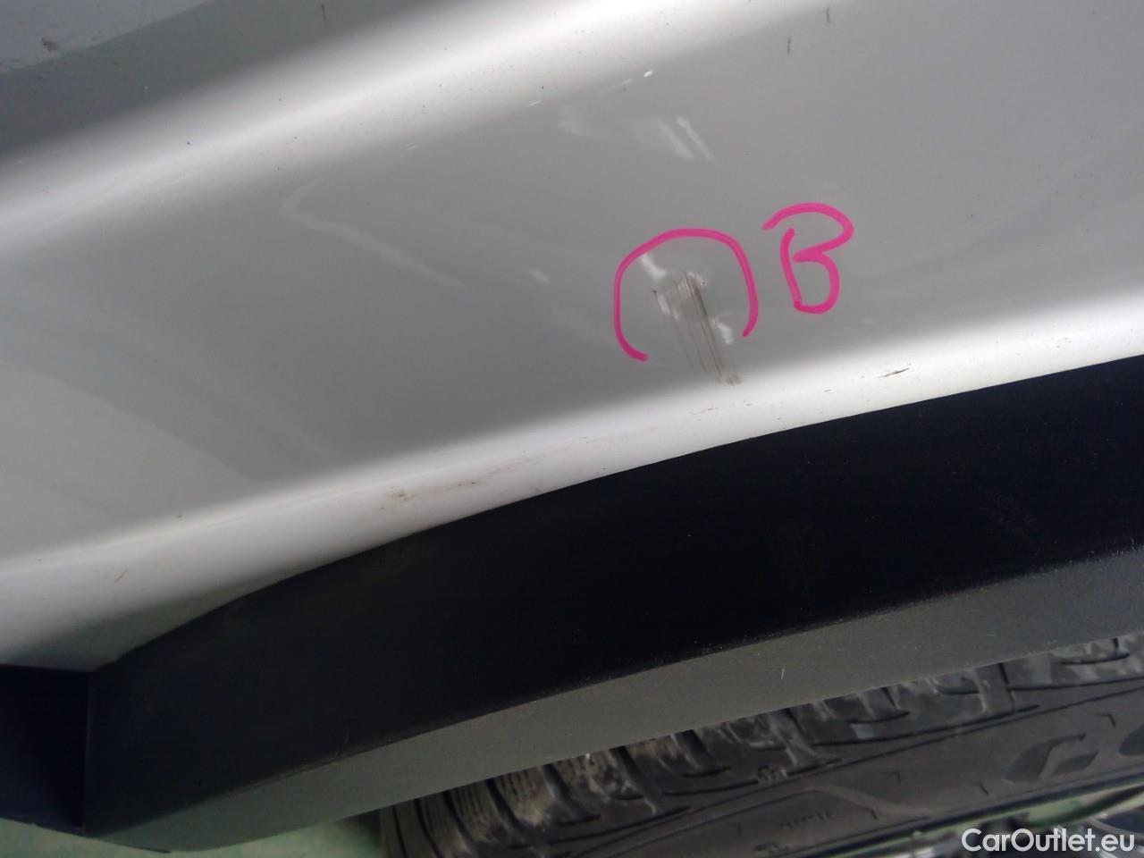  Tesla  Model Y  75kWh Long-Range AWD #9