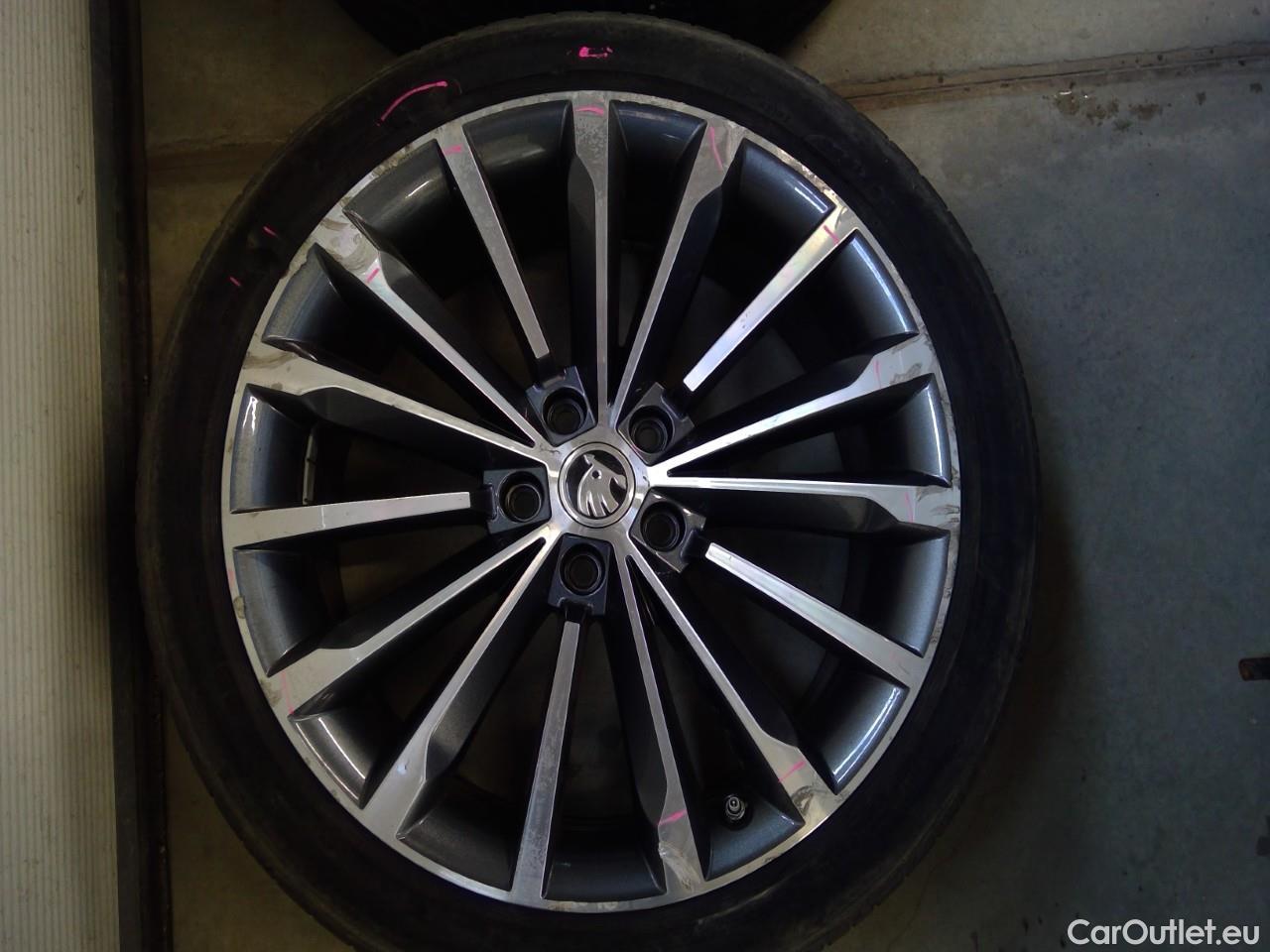  Skoda  Superb Sup.Co.TSI PHEV 218 L&K Aut #2