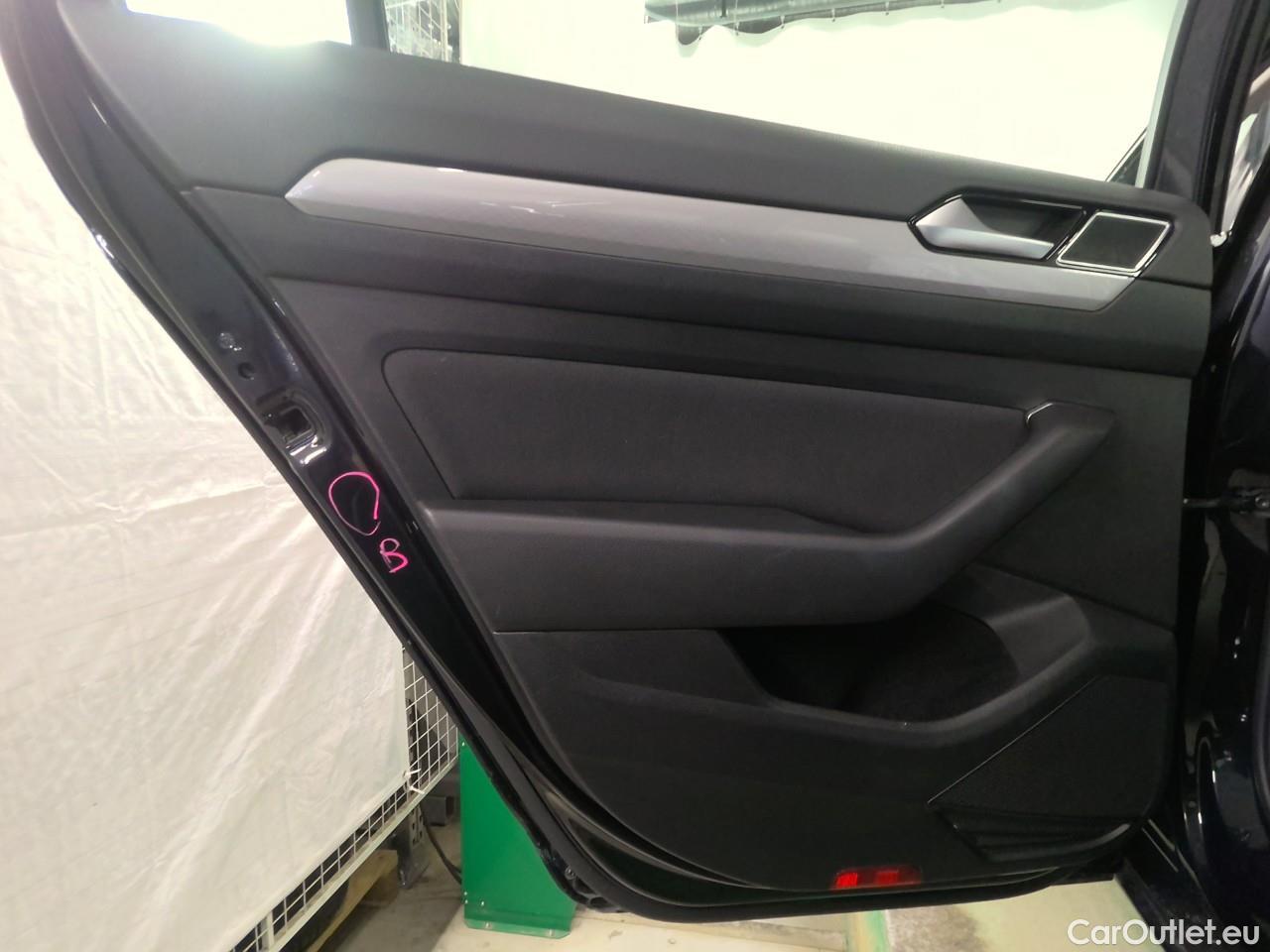  Volkswagen  Passat  SC TSI 150 Aut. #11