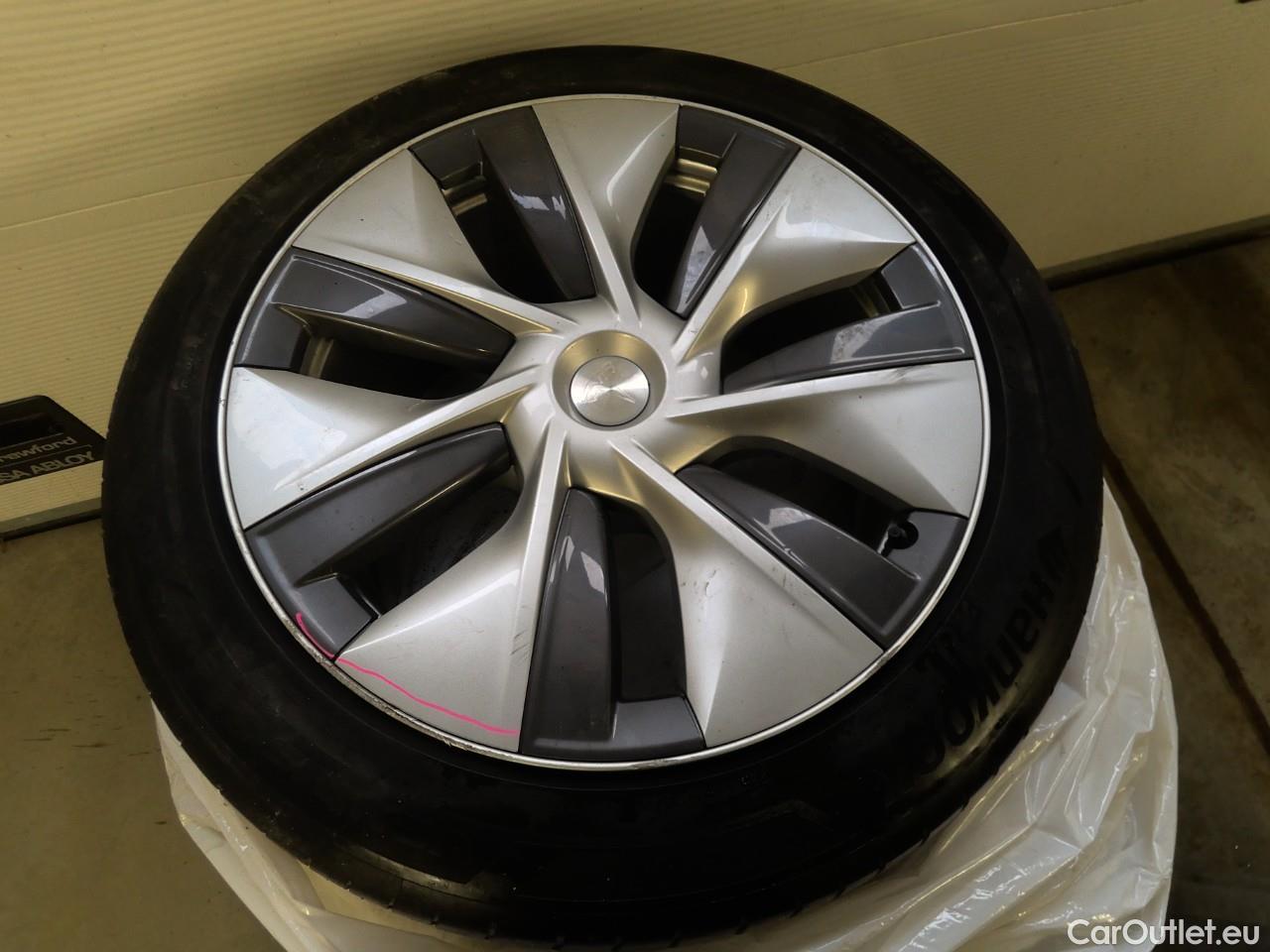  Tesla  Model Y  75kWh Long-Range AWD #4