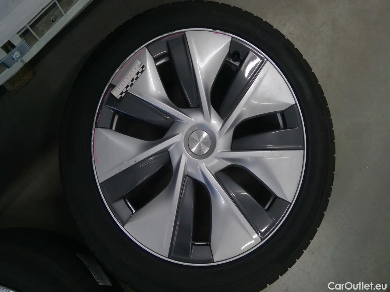  Tesla  Model Y  75kWh Long-Range AWD #3