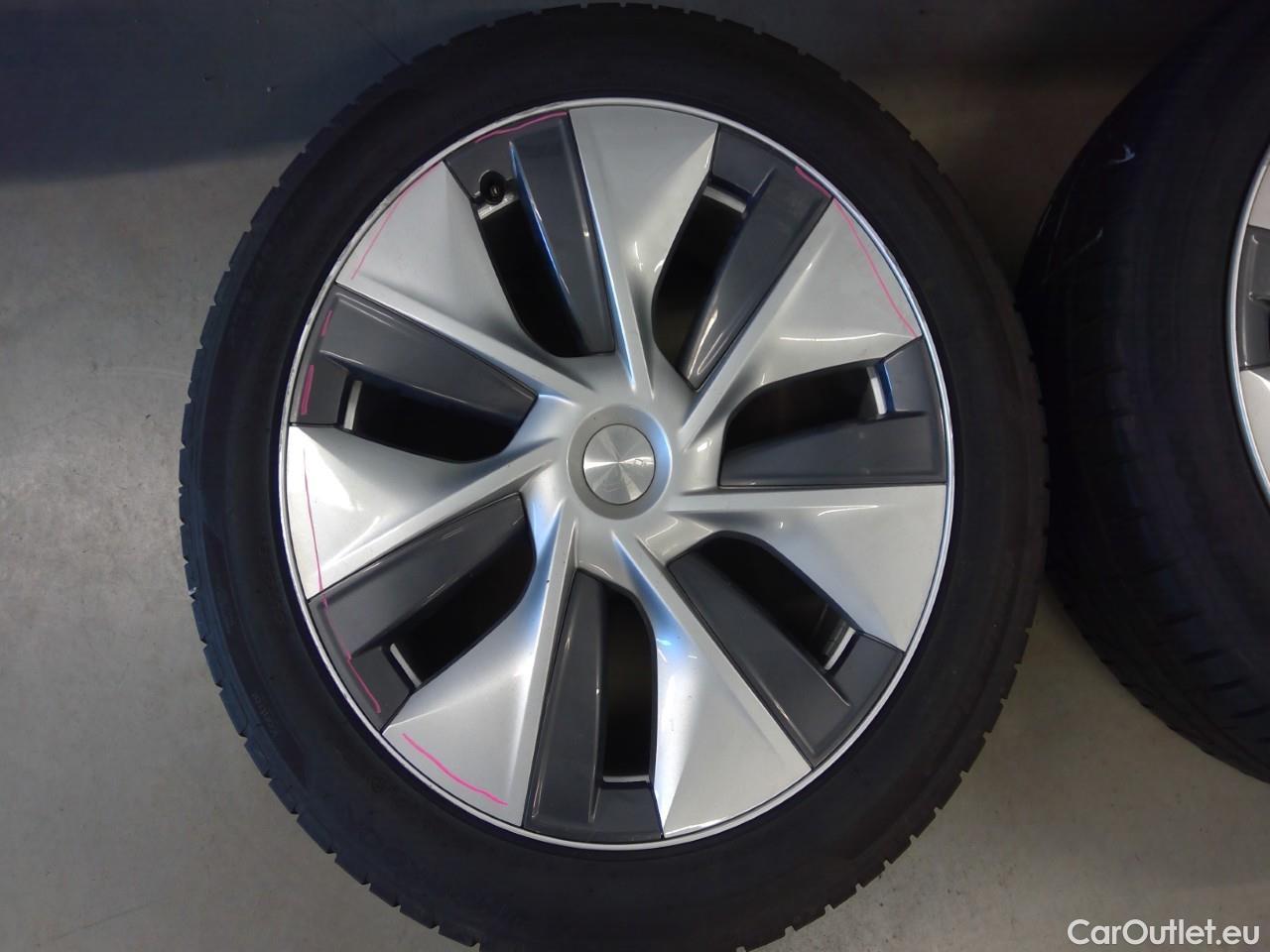  Tesla  Model Y  75kWh Long-Range AWD #2