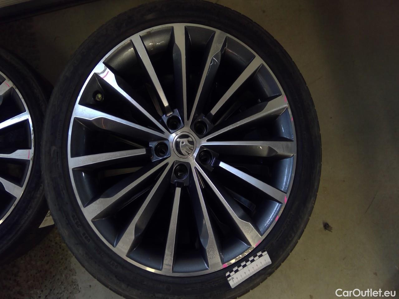  Skoda  Superb Sup.Co.TSI PHEV 218 L&K Aut #10