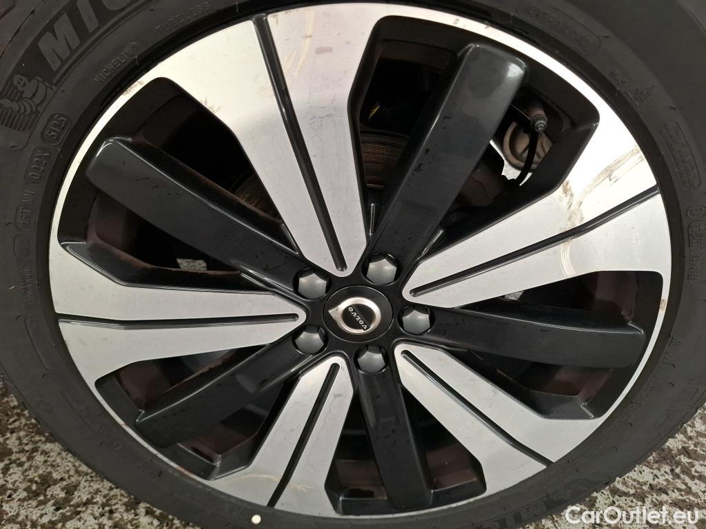  Volvo  XC 40 VOLVO XC40 / 2022 / 5P / SUV Recharge T5 262 DCT7 Ultimate #9