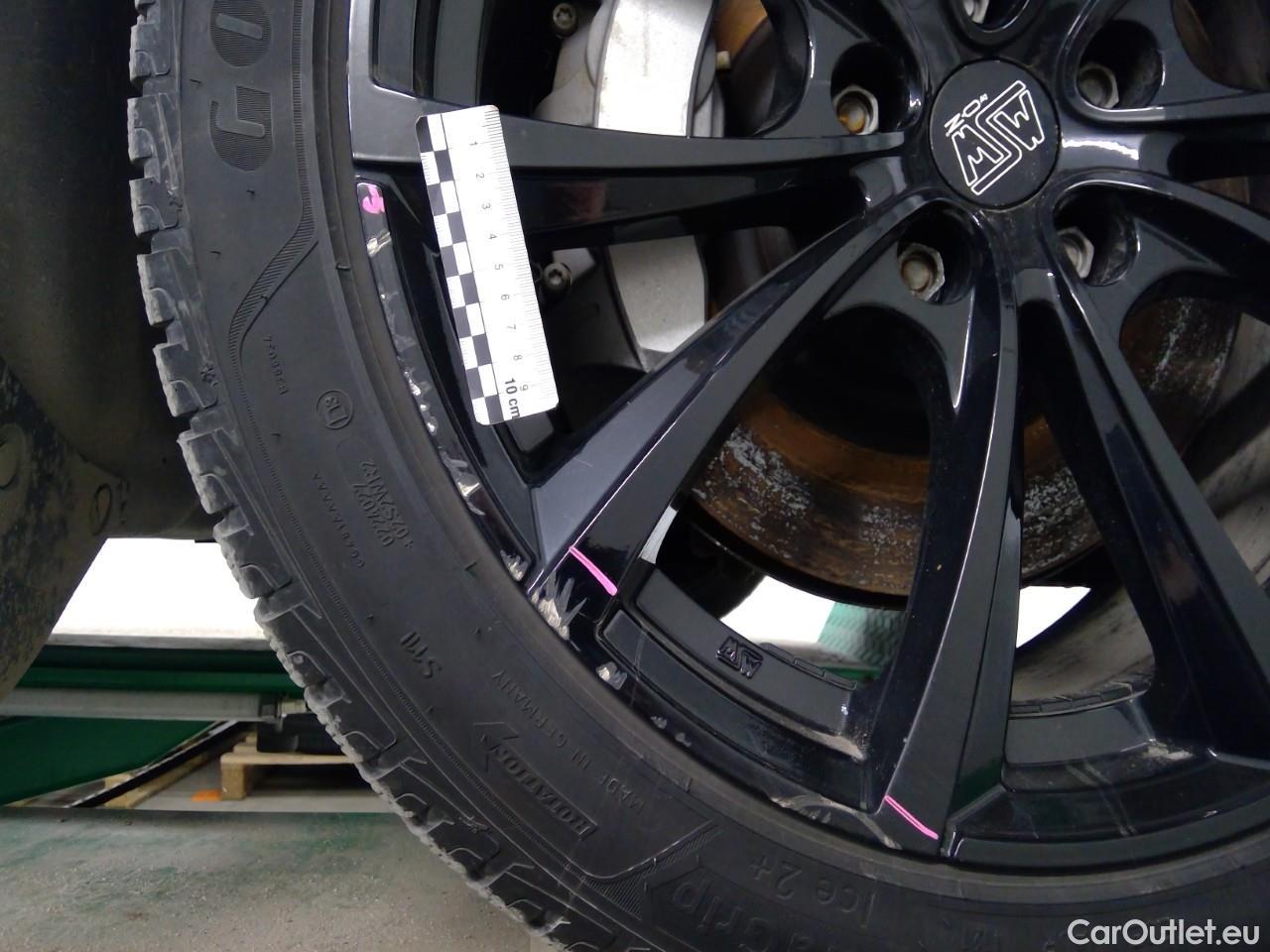  Tesla  Model Y  75kWh Long-Range AWD #25