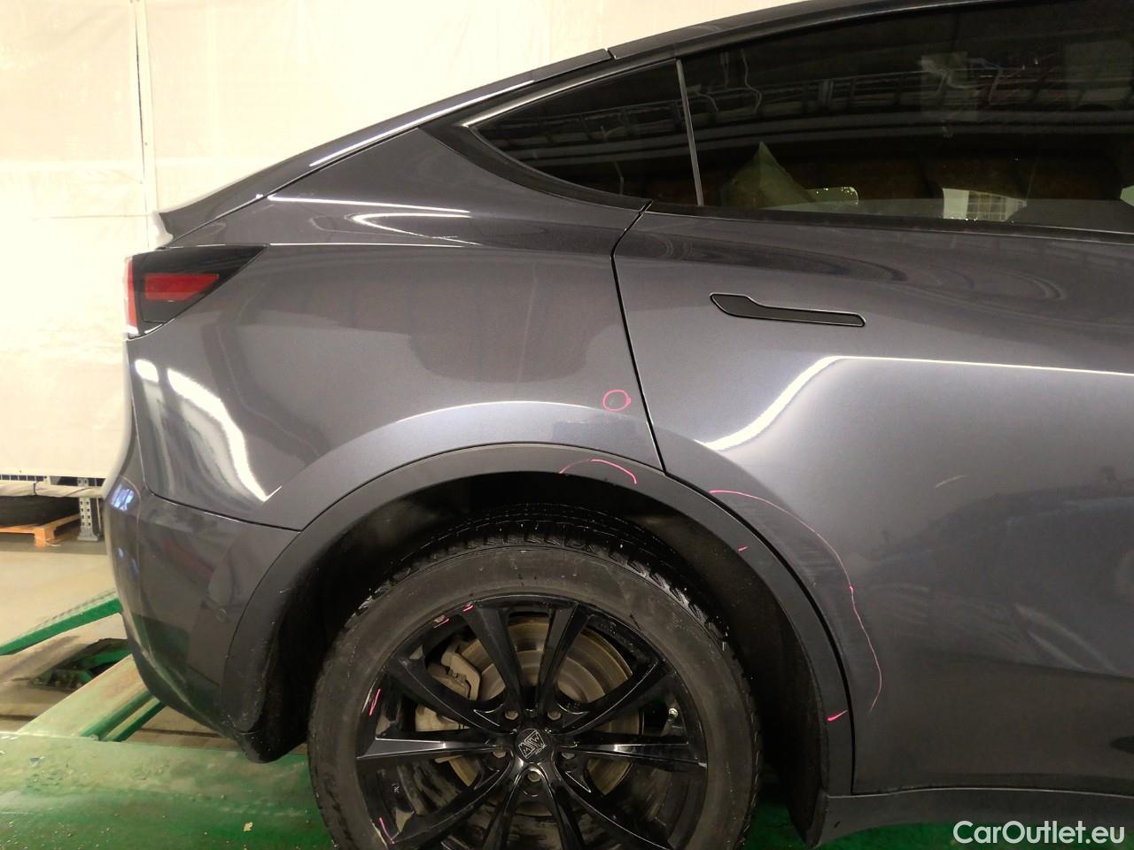  Tesla  Model Y  75kWh Long-Range AWD #16