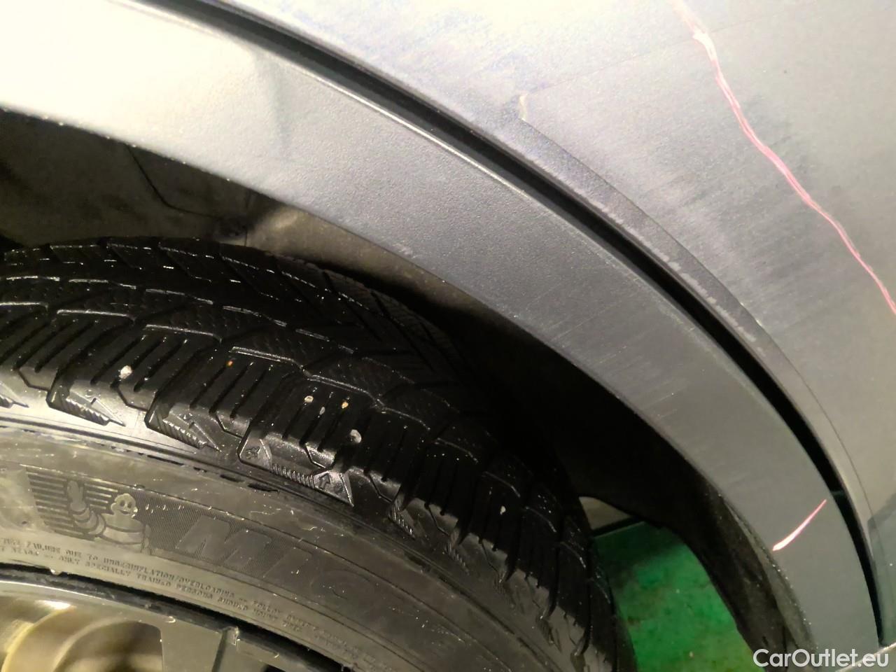  Tesla  Model Y  75kWh Long-Range AWD #14