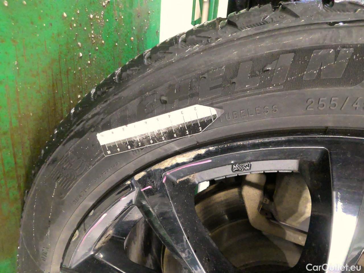  Tesla  Model Y  75kWh Long-Range AWD #18