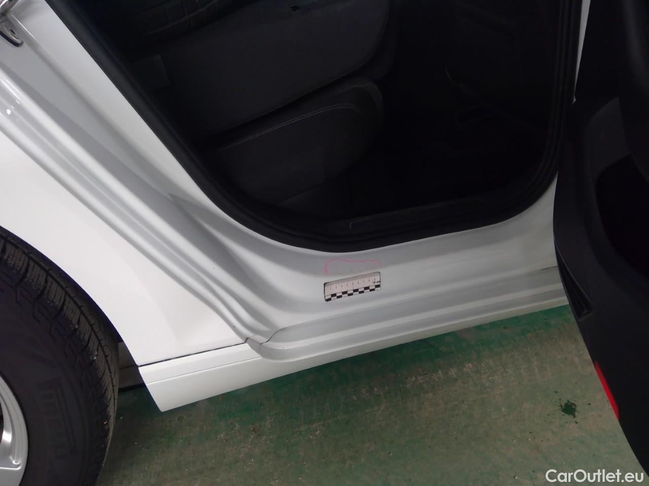  Volkswagen  Passat  SC TSI 150 Edition Aut. #16