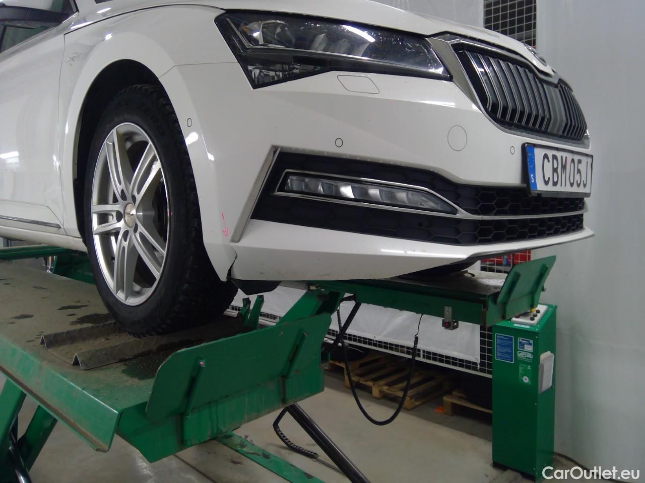  Skoda  Superb Sup.Co.TSI PHEV 218 L&K Aut #15