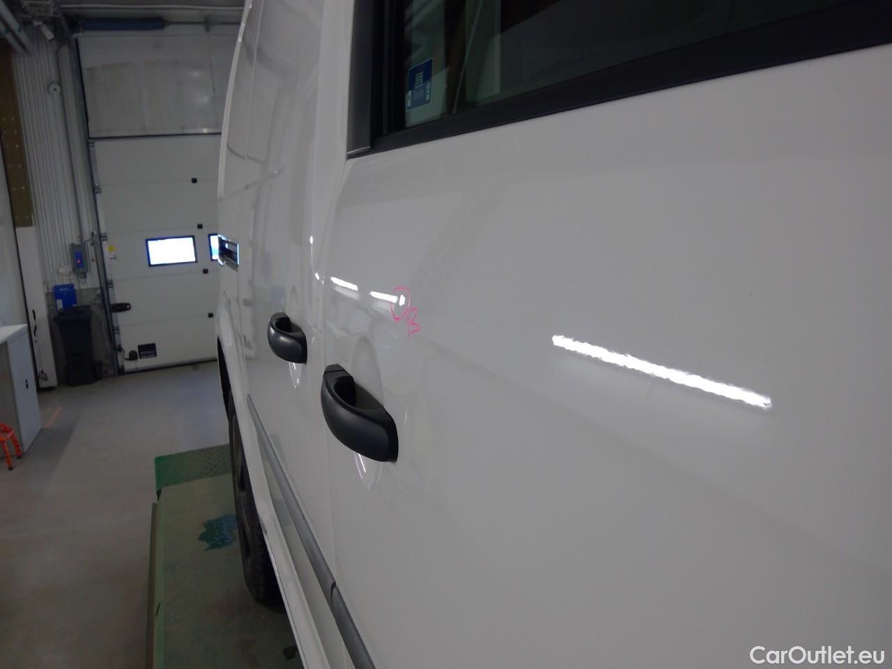  Volkswagen  Caddy  TDI 75 Maxi Aut. #29