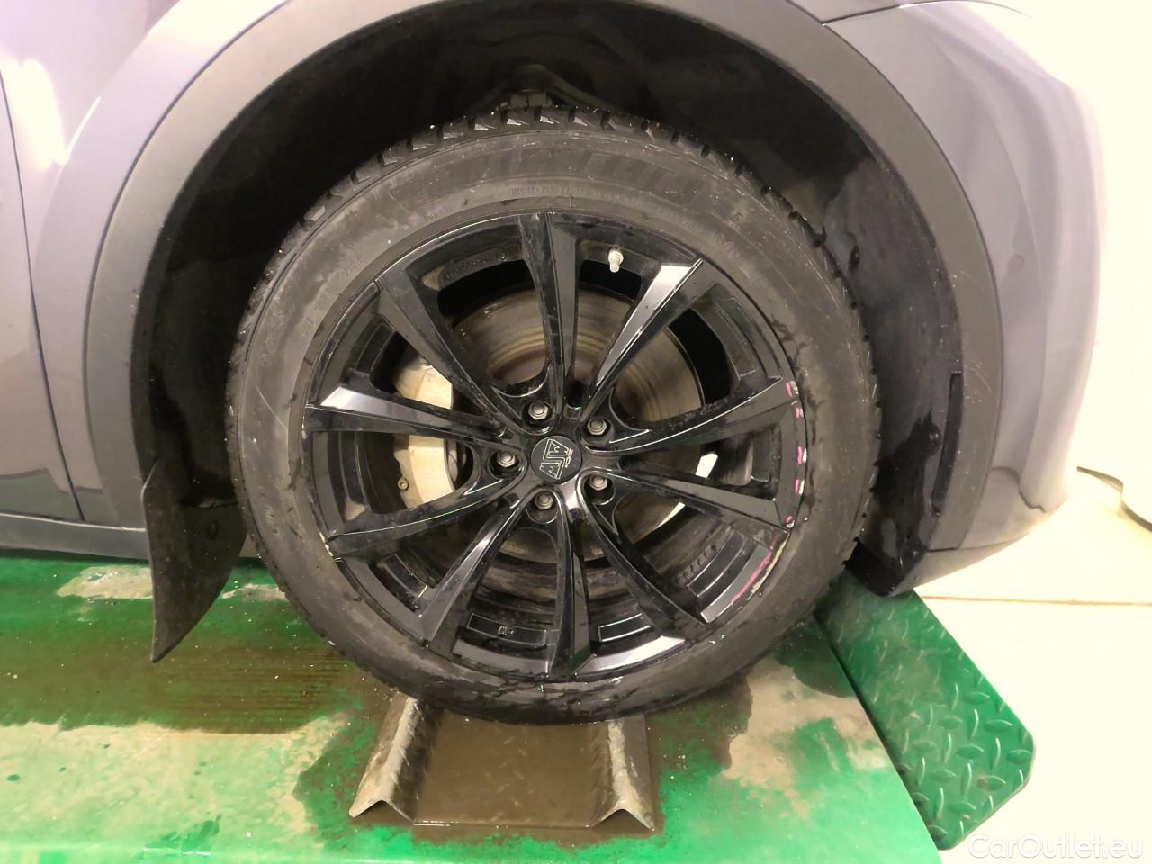  Tesla  Model Y  75kWh Long-Range AWD #10