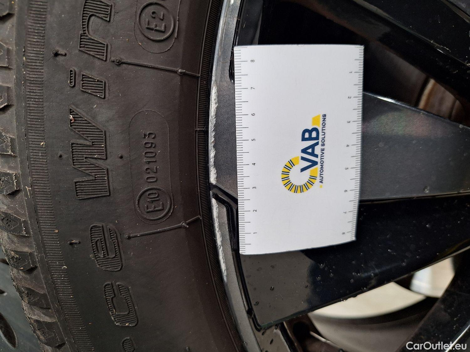  Peugeot  3008 Peugeot,  FL'20, Peugeot  1.5 BlueHDi 96kW S&S EAT8 GT 5d #3