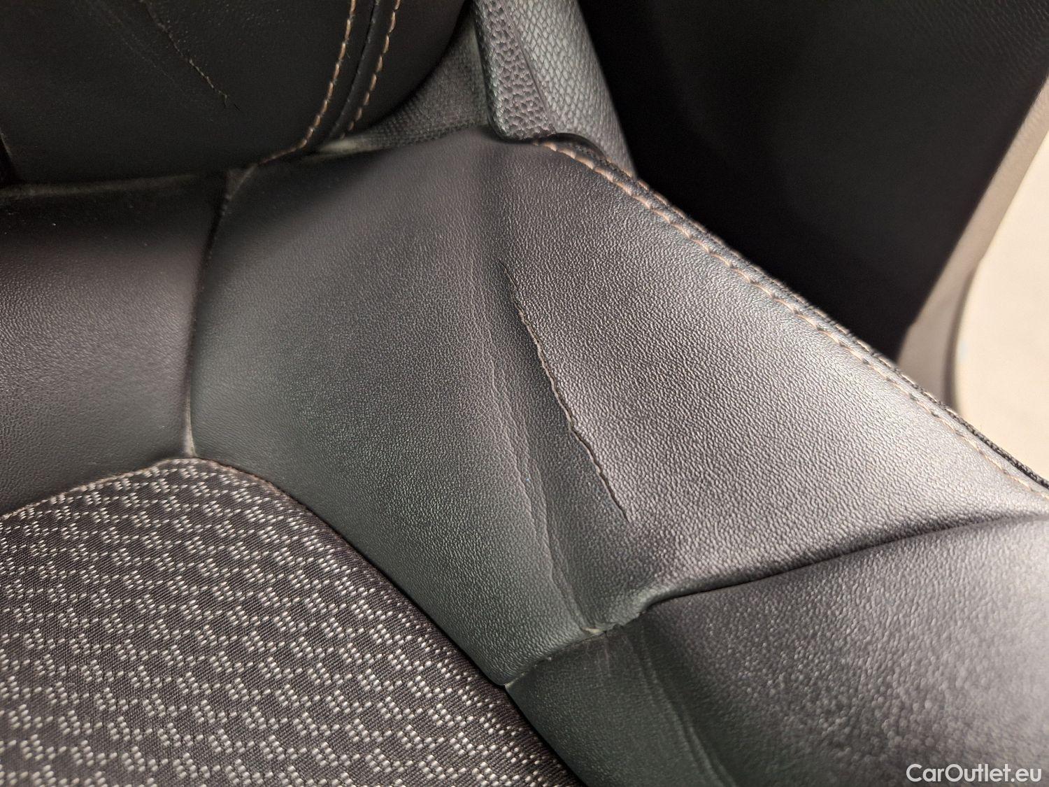  Peugeot  3008 Peugeot,  FL'20, Peugeot  1.5 BlueHDi 96kW S&S EAT8 GT 5d #42