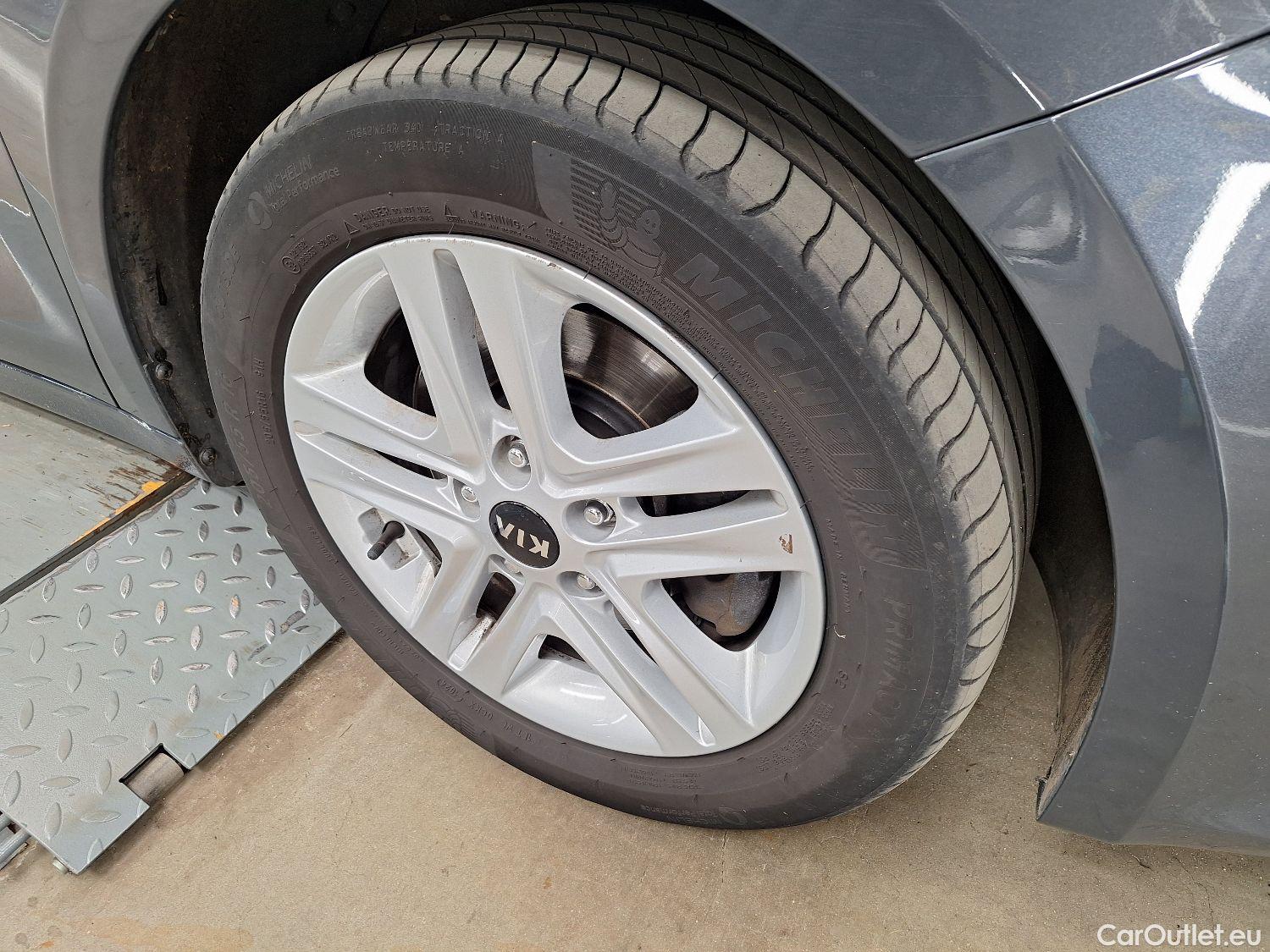  KIA  Cee'd Kia, Ceed SW '18, KIA  Sportswagon More 1.6 CRDi 136 MHEV DCT 5 #54