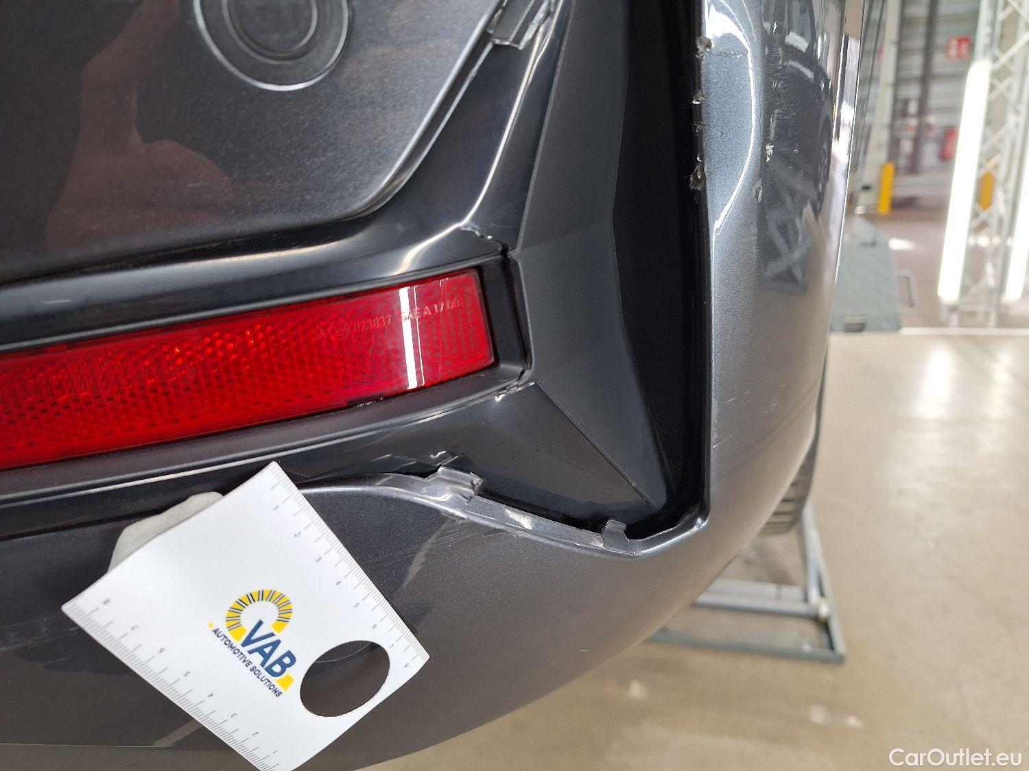  Bmw  Serie 3 BMW, 3-serie Touring '18, BMW 3 Reeks Touring 318dA (100 kW) 5d #29