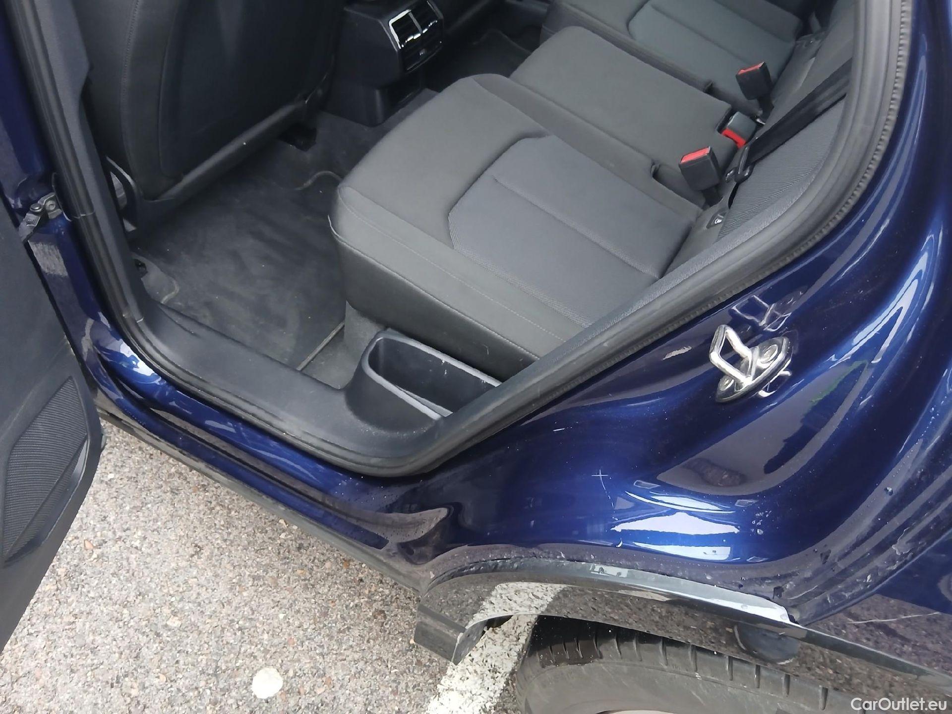  Audi  Q3 AUDI  / 2018 / 5P / todoterreno Advanced 35 TDI 110kW (150CV) #46