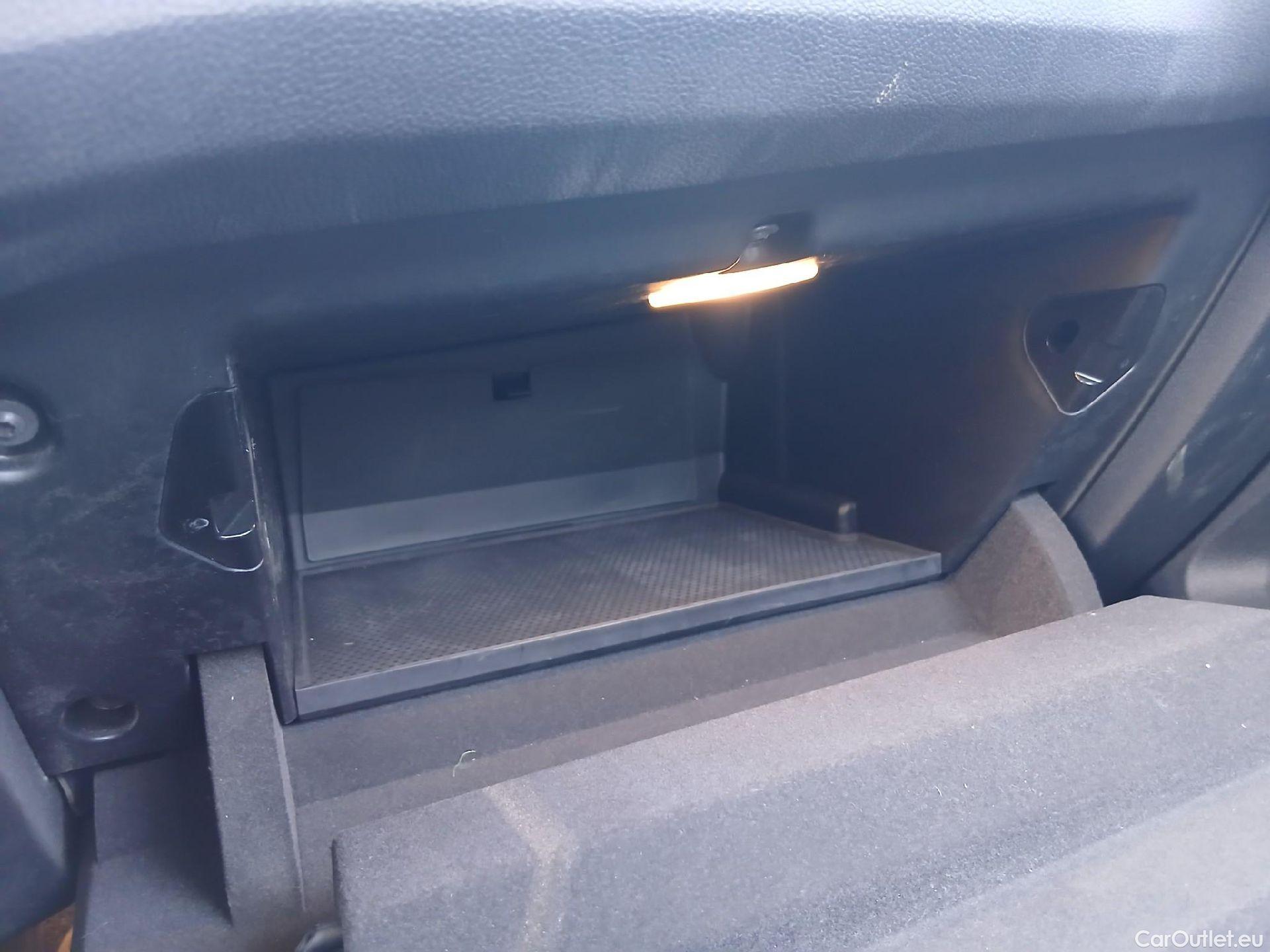  Bmw  Serie 1 BMW  / 2019 / 5P / berlina con portón 118i #1