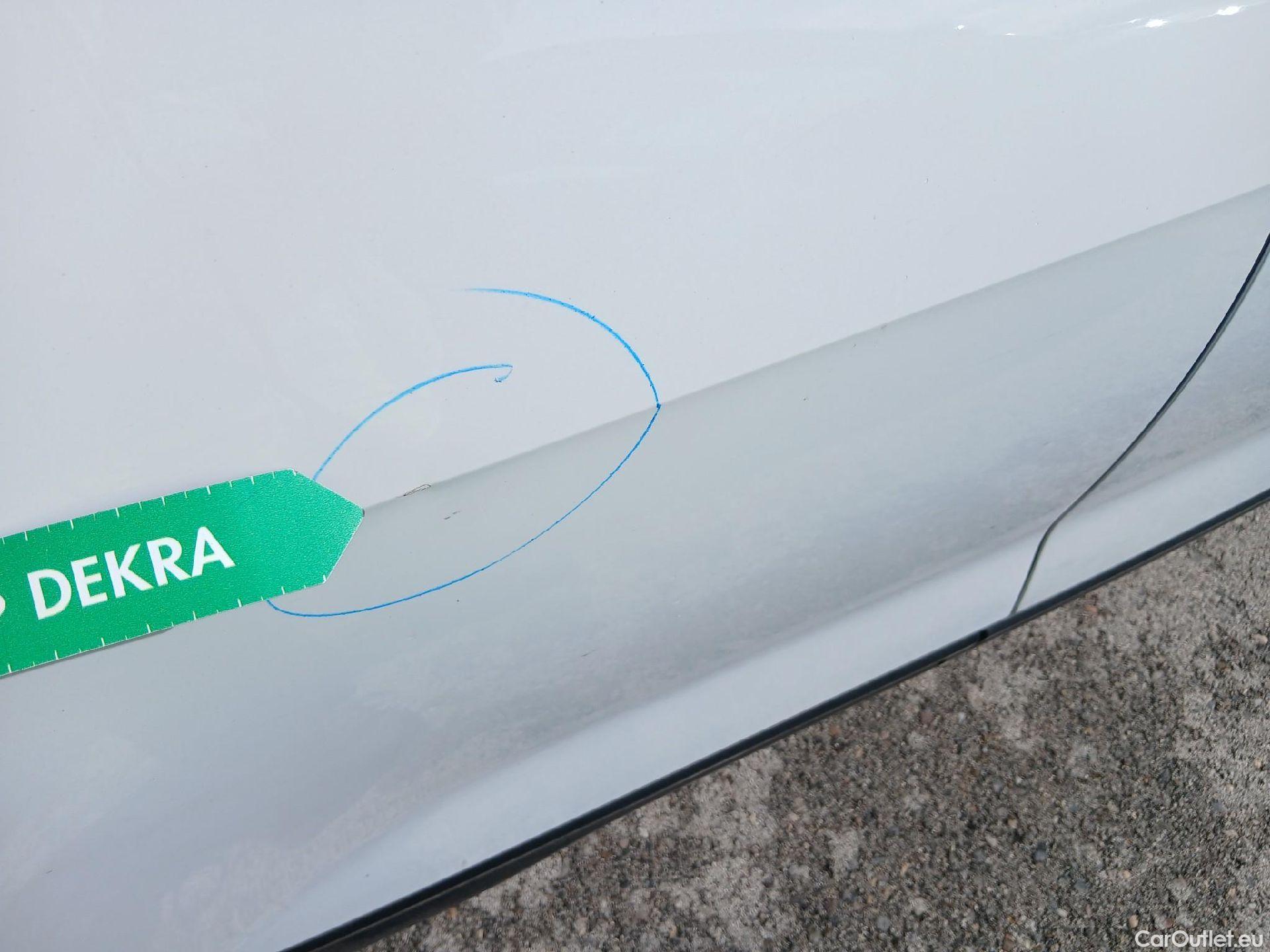  Audi  Q2 AUDI  / 2016 / 5P / todoterreno Design 30 TFSI 85kW (116CV) (AC) #17