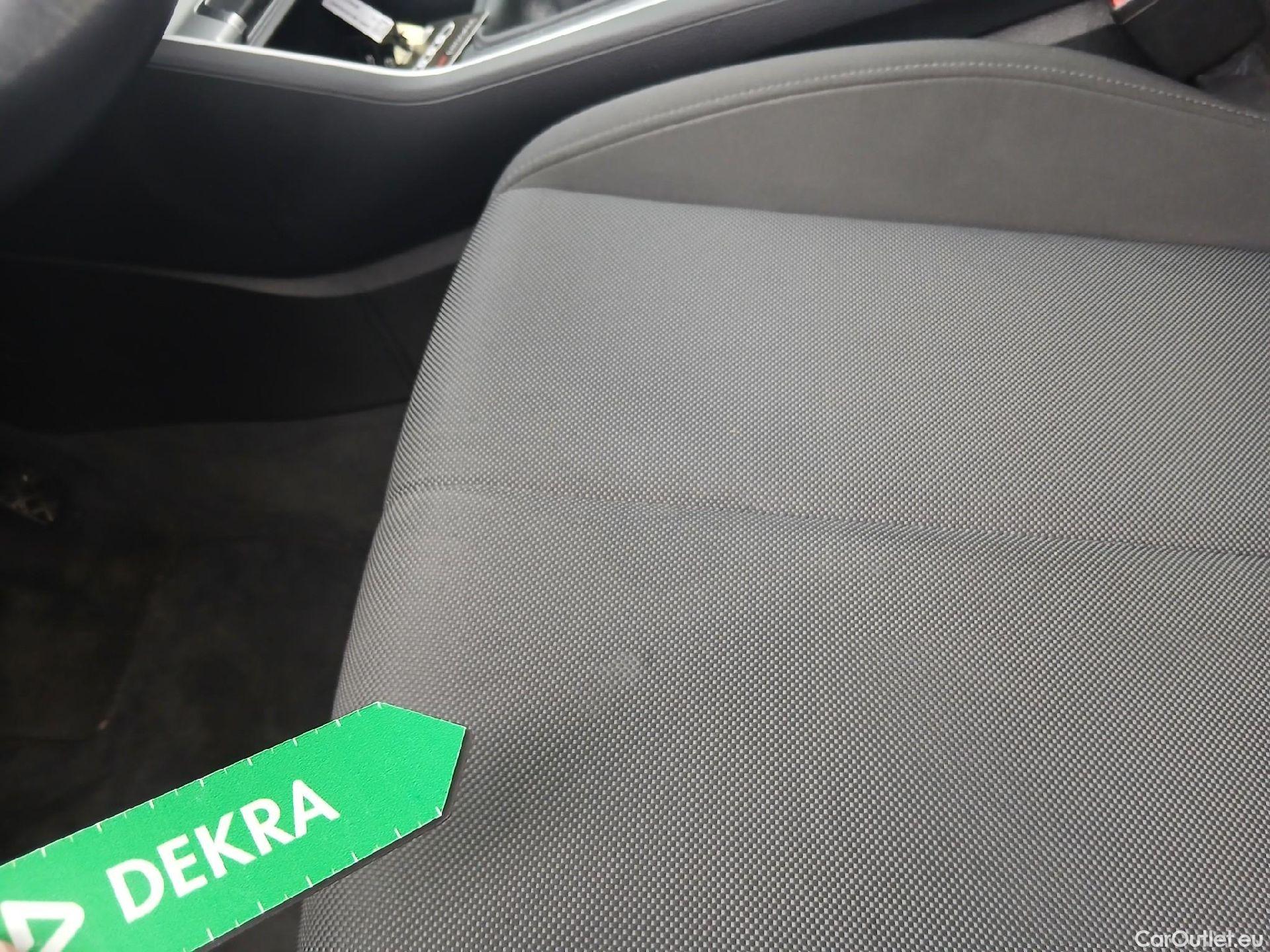  Audi  Q3 AUDI  / 2018 / 5P / todoterreno Advanced 35 TDI 110kW (150CV) #42