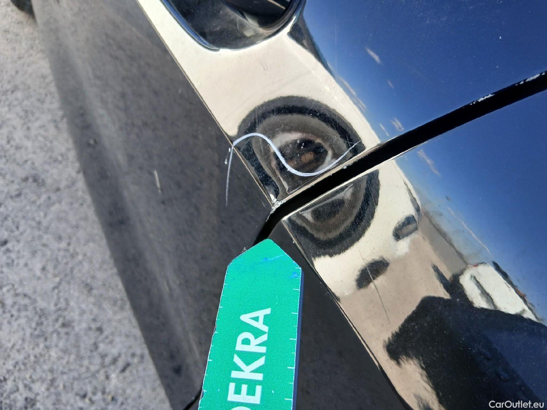  Bmw  Serie 1 BMW  / 2019 / 5P / berlina con portón 118i #20