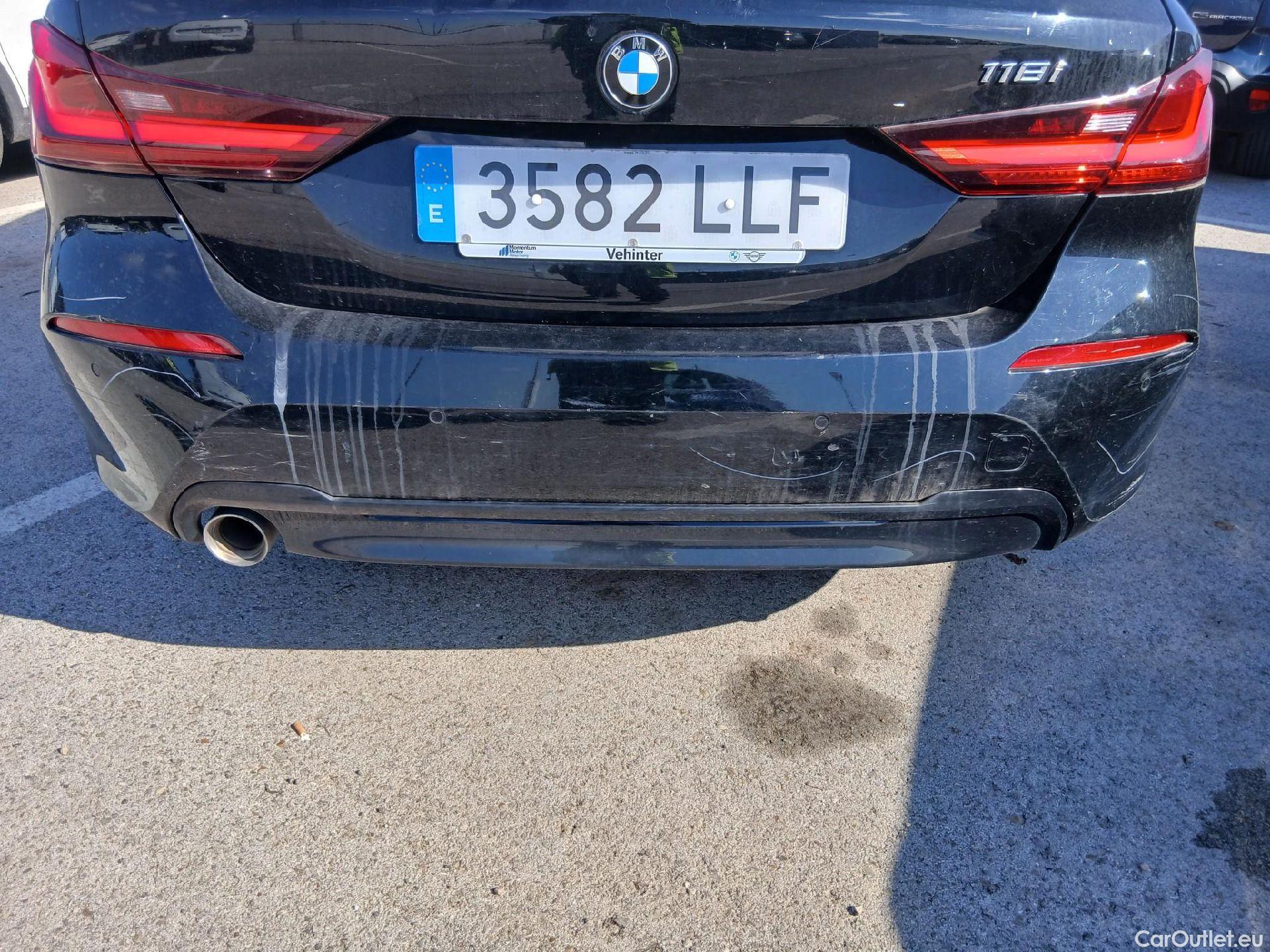  Bmw  Serie 1 BMW  / 2019 / 5P / berlina con portón 118i #34