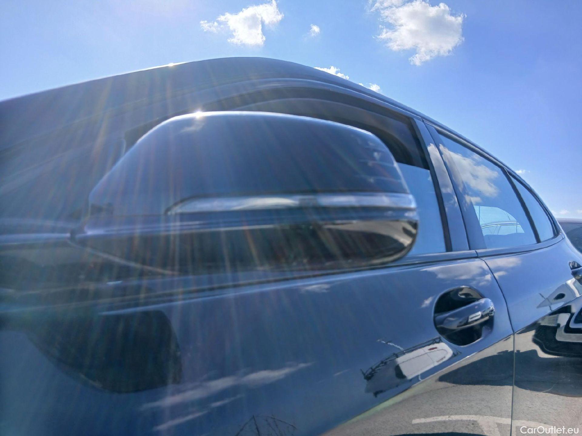  Bmw  Serie 1 BMW  / 2019 / 5P / berlina con portón 118i #17