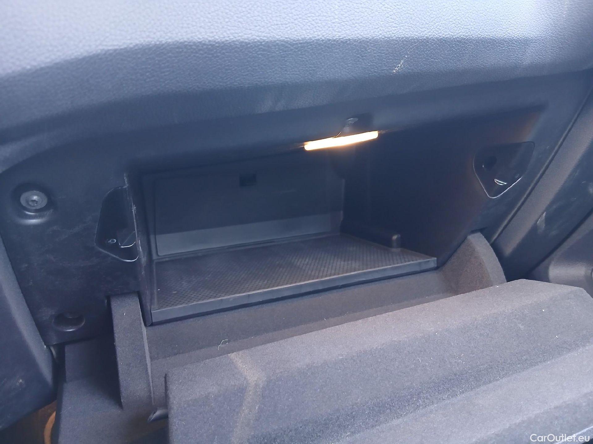  Bmw  Serie 1 BMW  / 2019 / 5P / berlina con portón 118i #2