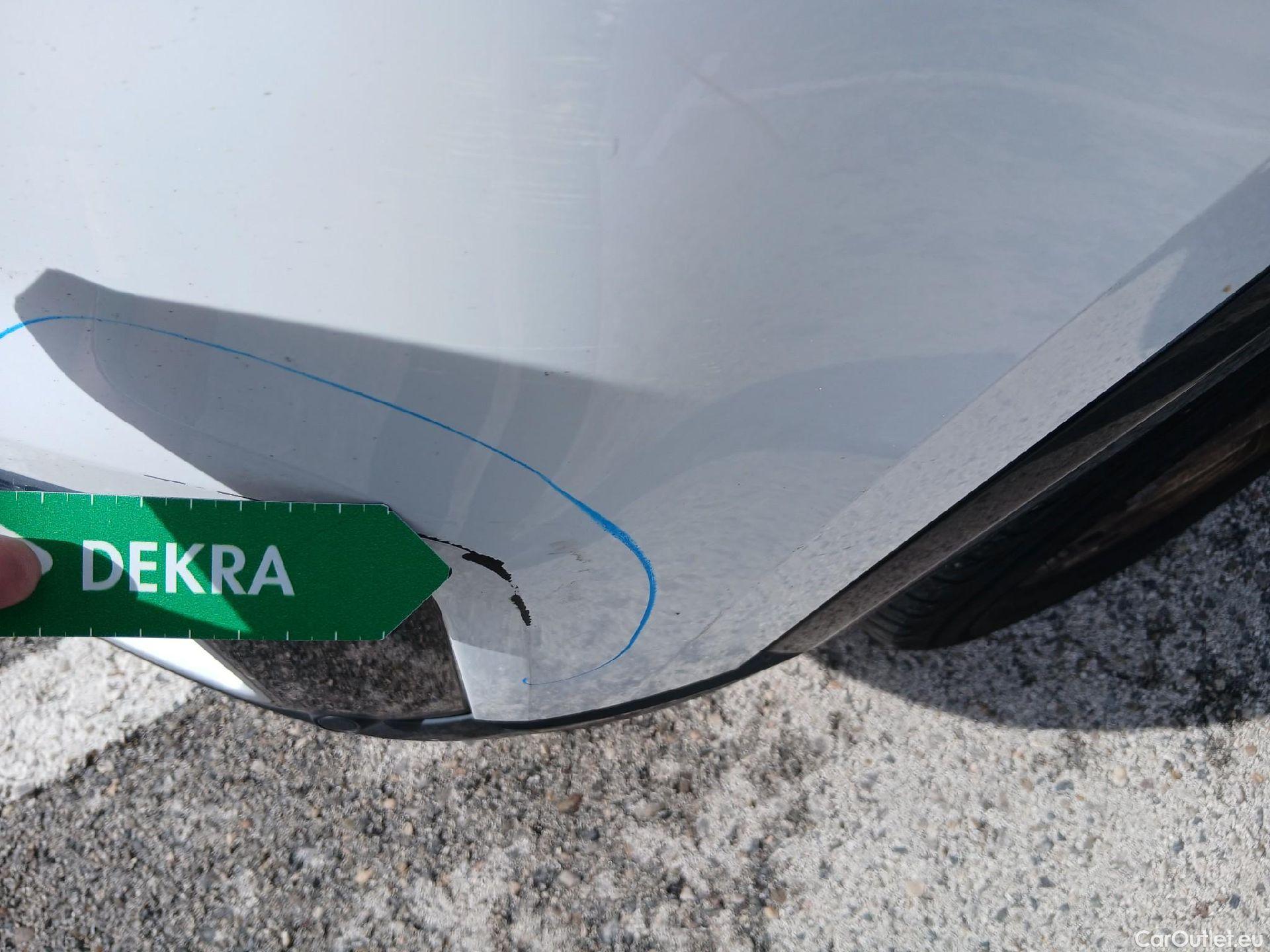  Audi  Q2 AUDI  / 2016 / 5P / todoterreno Design 30 TFSI 85kW (116CV) (AC) #4