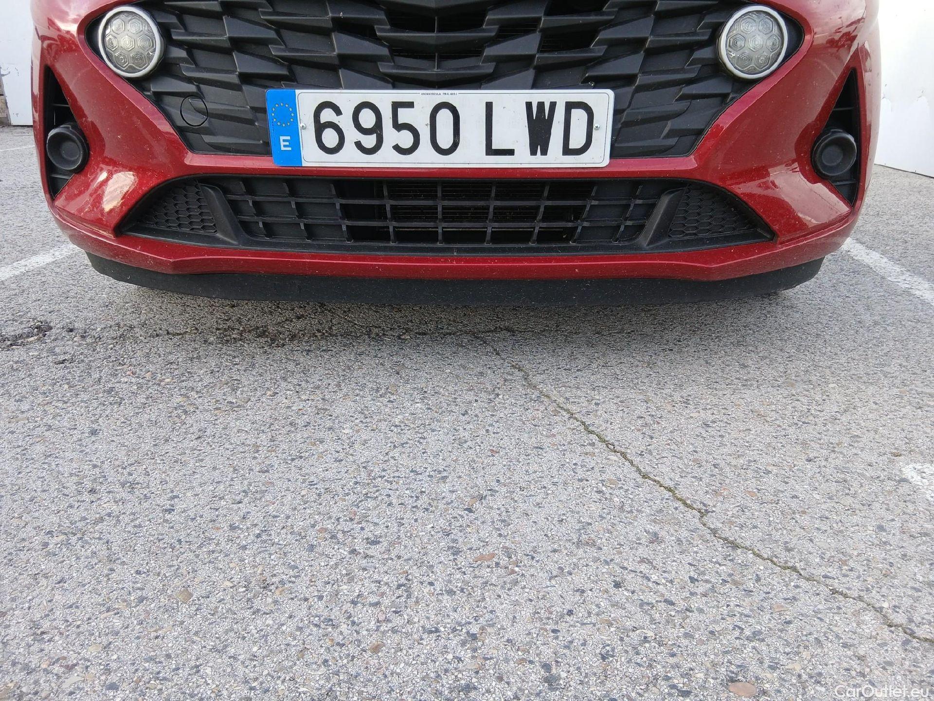  Hyundai  i10 HYUNDAI  / 2020 / 5P / berlina con portón 1.0 Klass #5