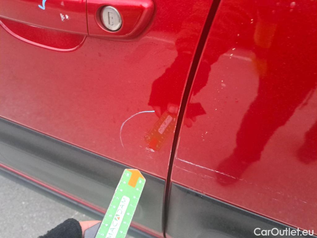  Citroen  C3 CITROEN  / 2020 / 5P / berlina con portón BlueHDi 75KW (100CV) S&S SHINE #4