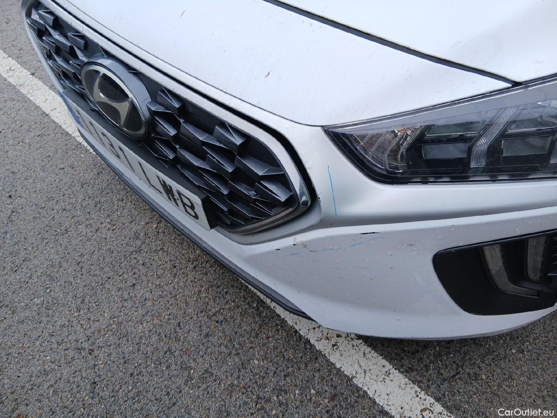  Hyundai   Ioniq HYUNDAI / 2019 / 5P / berlina con portón 1.6 GDI PHEV Tecno DCT #6