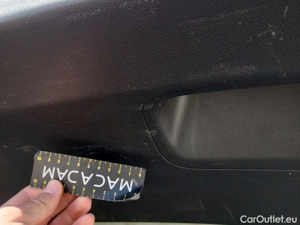  Hyundai  i30 HYUNDAI  / 2020 / 5P / berlina con portón 1.0 TGDI 48V Klass #4