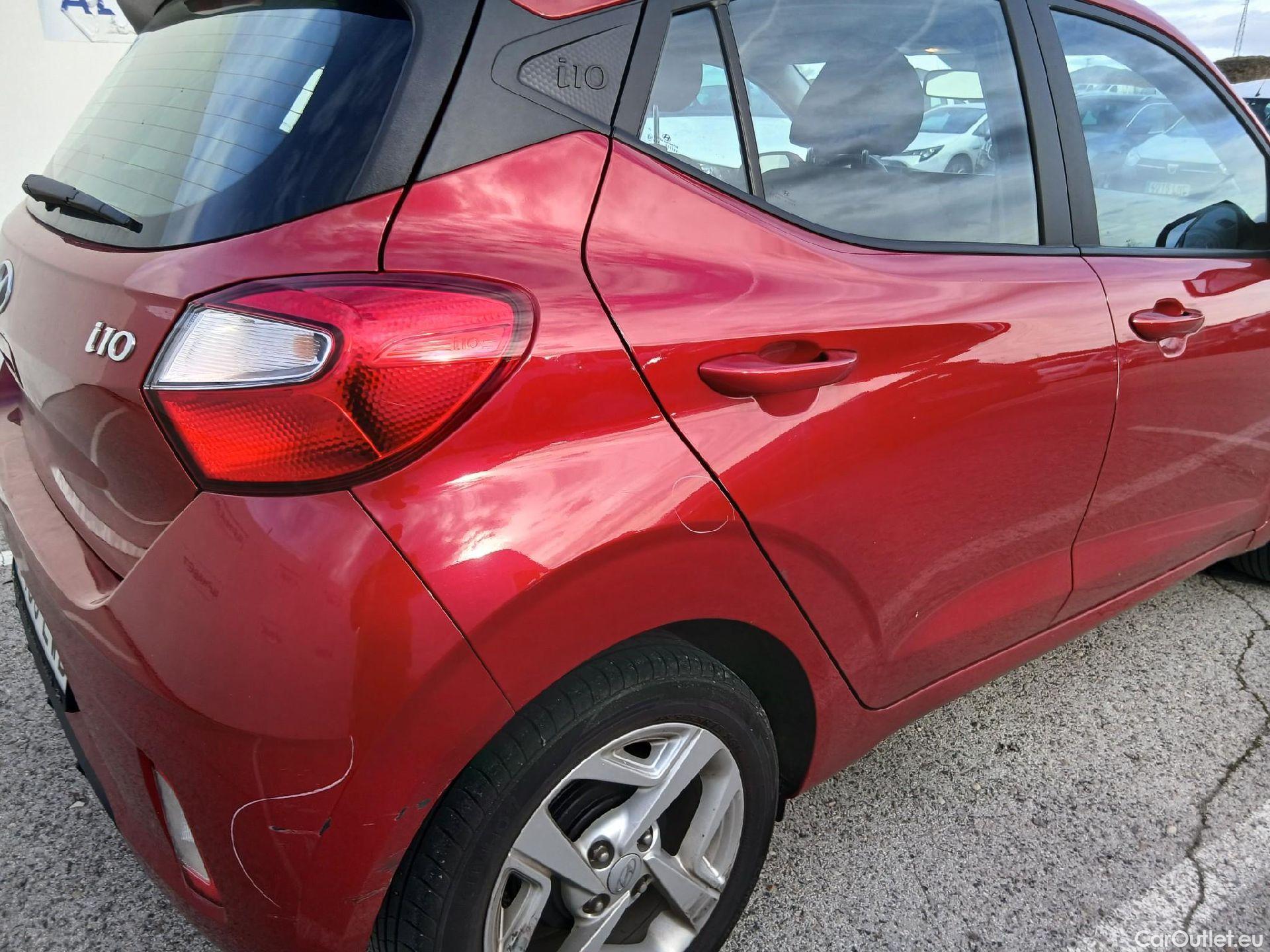  Hyundai  i10 HYUNDAI  / 2020 / 5P / berlina con portón 1.0 Klass #20