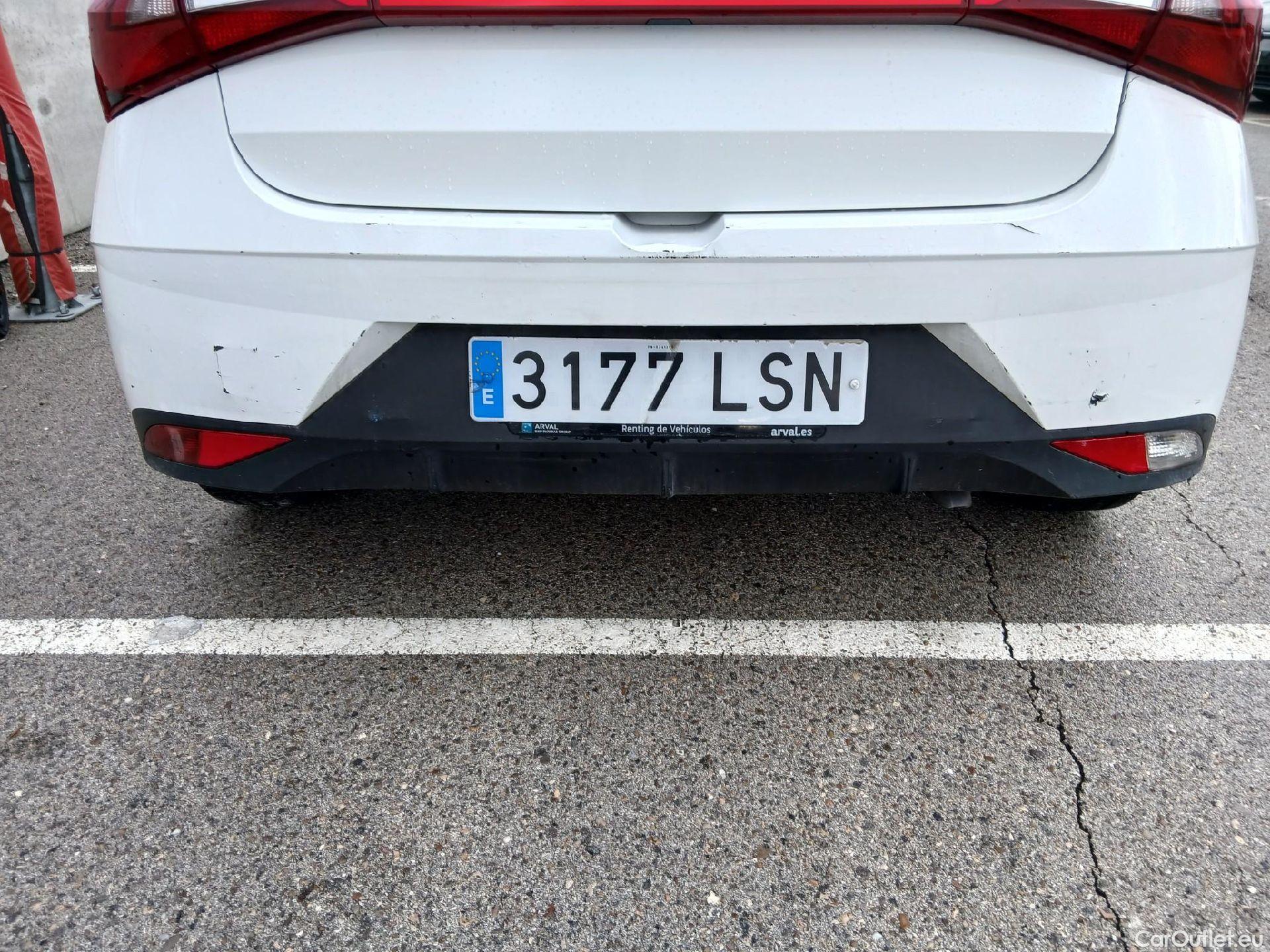  Hyundai  i20 HYUNDAI  / 2020 / 5P / berlina con portón 1.0 TGDI 74kW (100CV) 48V Essence #23