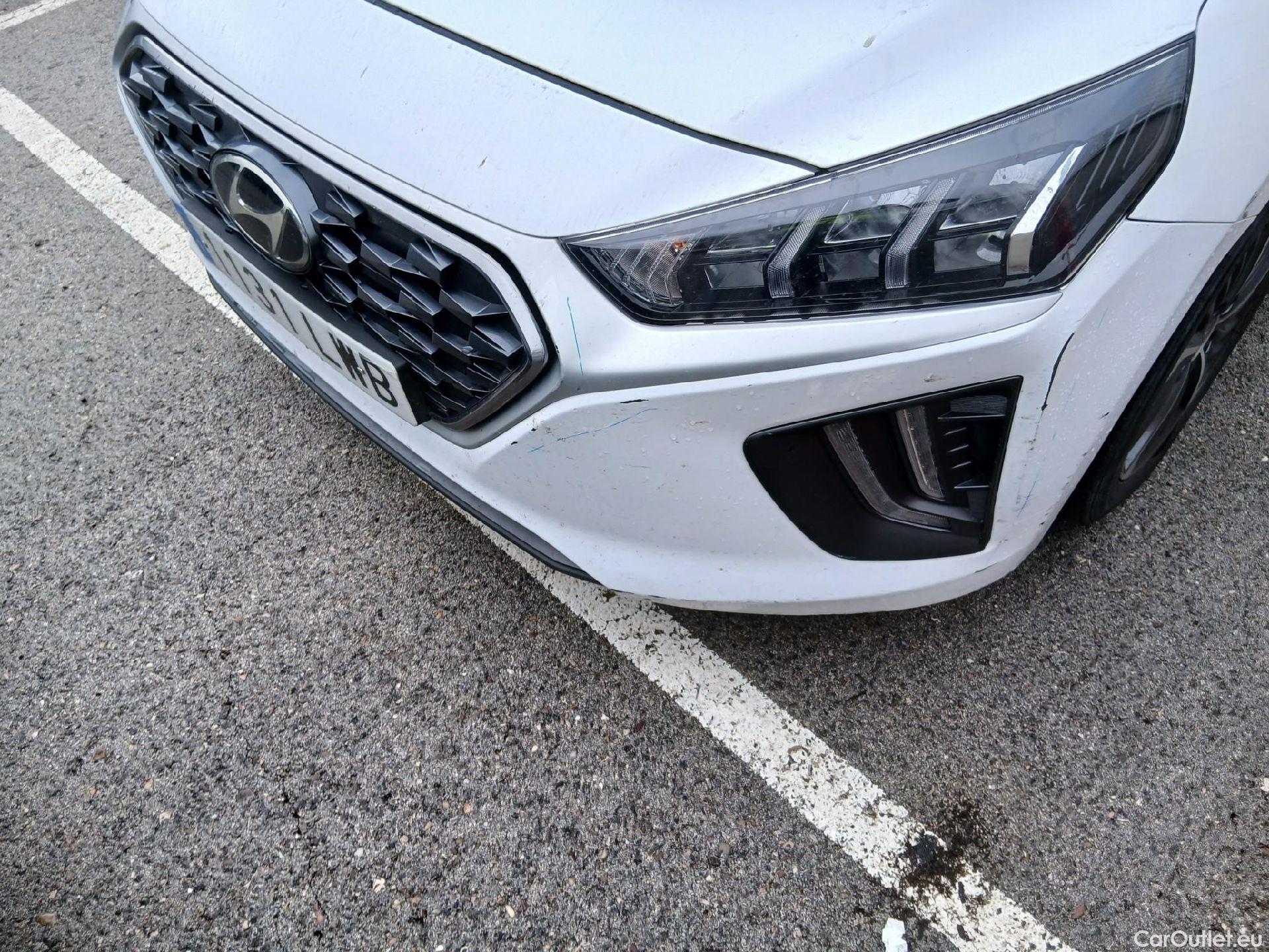  Hyundai   Ioniq HYUNDAI / 2019 / 5P / berlina con portón 1.6 GDI PHEV Tecno DCT #3