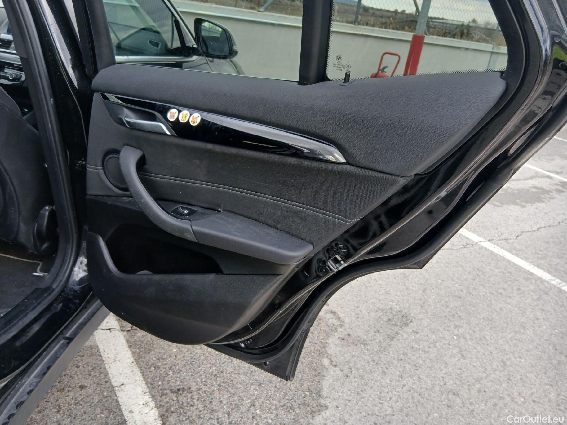  Bmw  X2 BMW  sDrive18i Impulse Steptronic Techo Solar #38