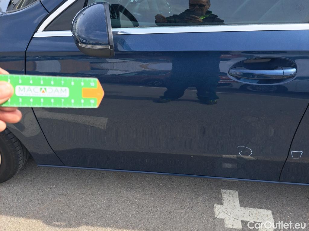  Mercedes  A-Klasse MERCEDES-BENZ Clase A / 2018 / 5P / berlina con portón A 180 d #19