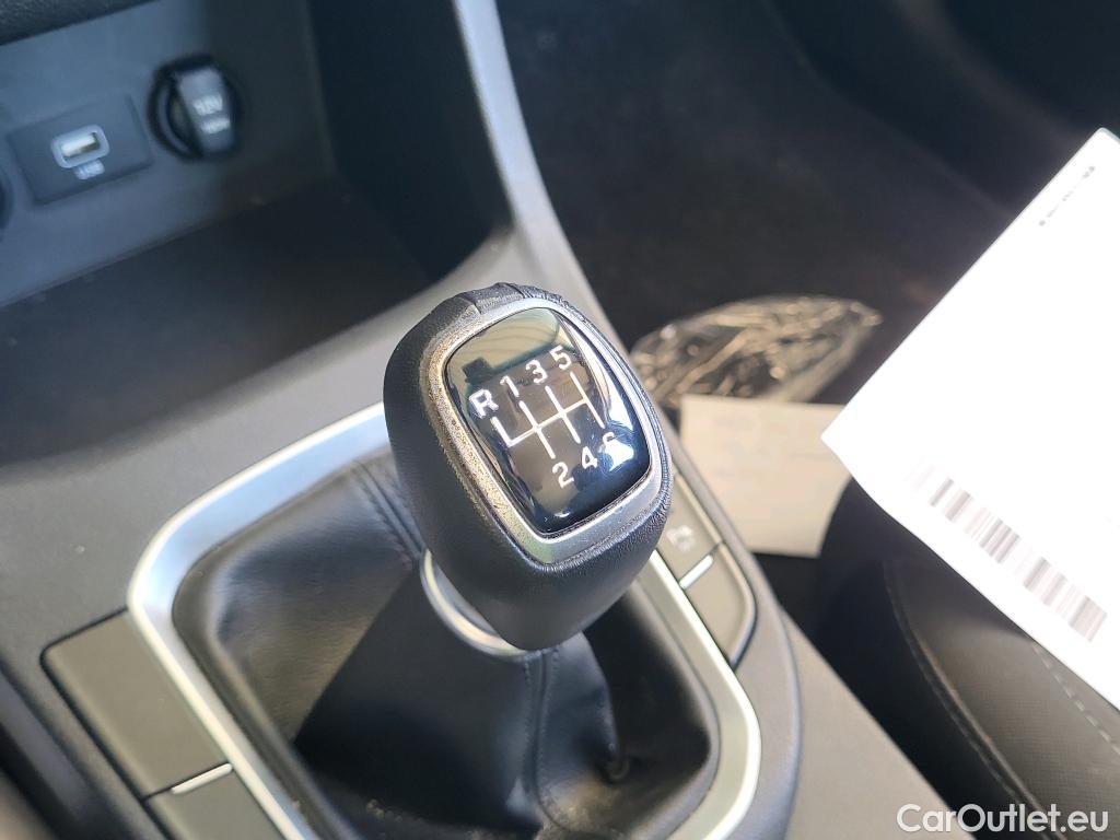  Hyundai  i30 HYUNDAI  / 2020 / 5P / berlina con portón 1.0 TGDI 48V Klass #7