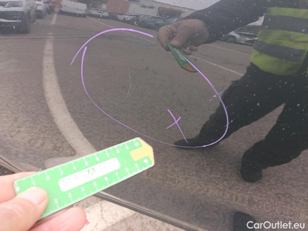  KIA  Sportage KIA  1.6MHEV Drive 100kW(136CV) 4x2(Crist Tintados) #4