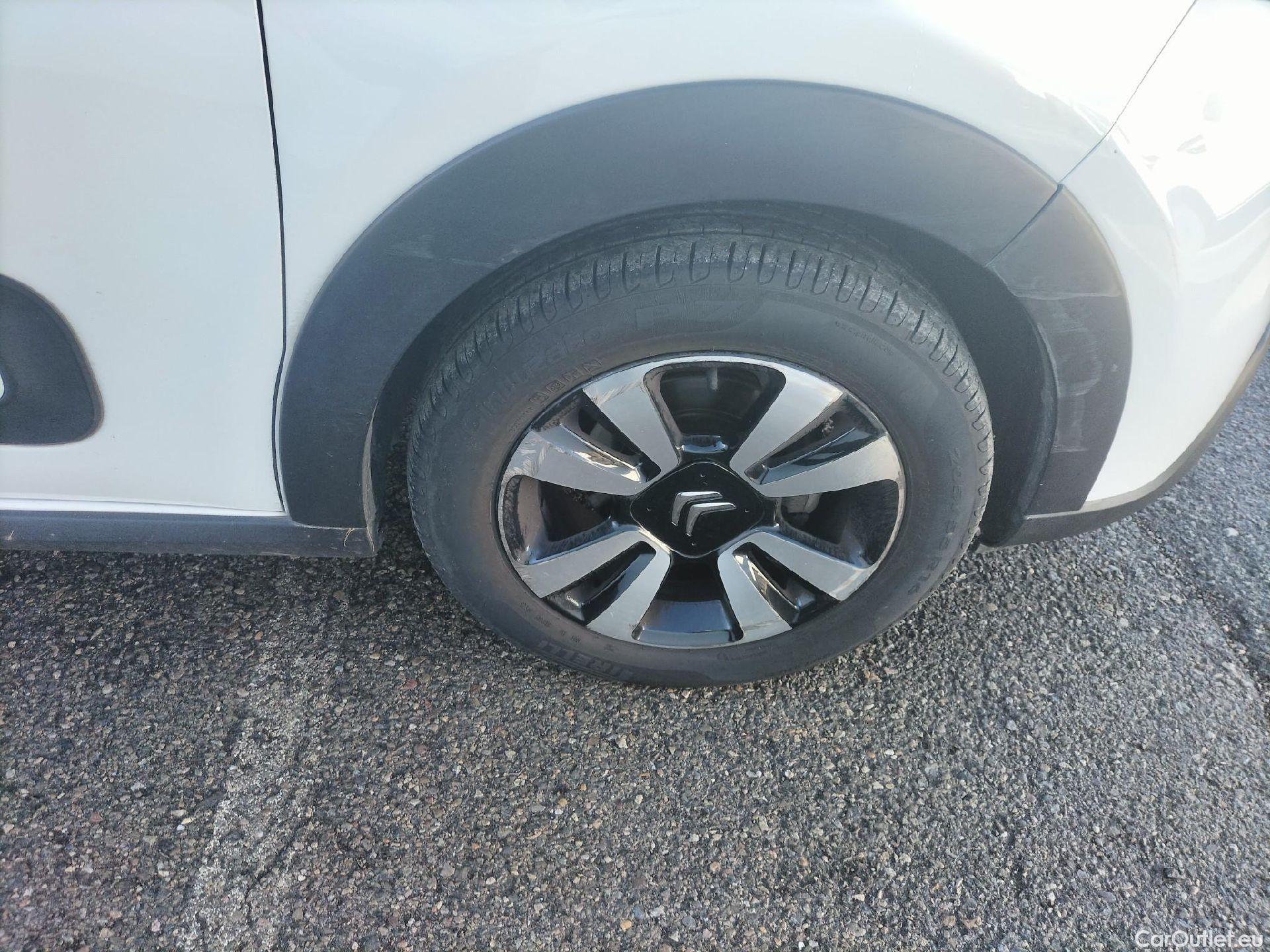  Citroen  C3 CITROEN  / 2020 / 5P / berlina con portón PureTech 60KW (83CV) Feel Pack #48