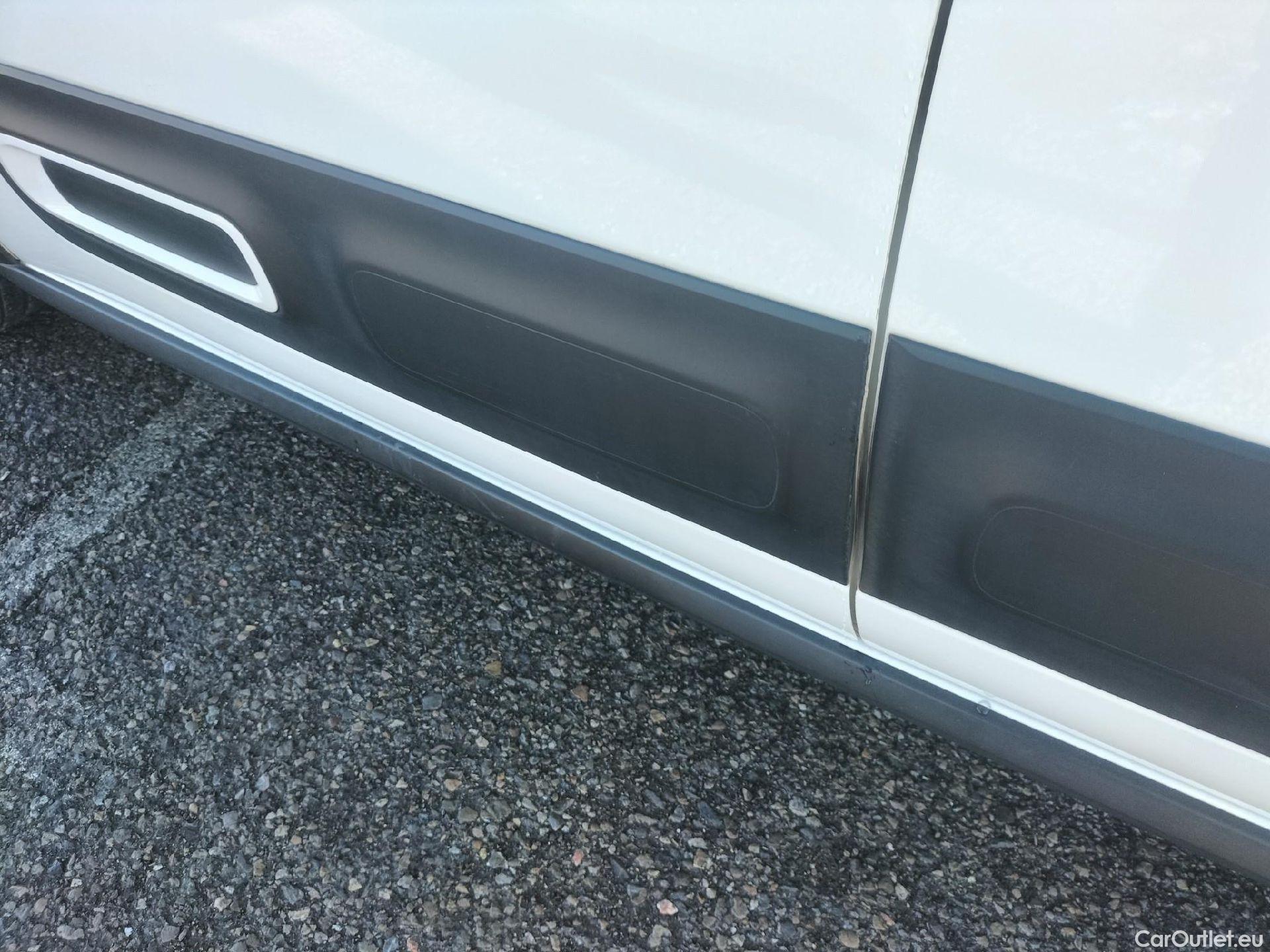  Citroen  C3 CITROEN  / 2020 / 5P / berlina con portón PureTech 60KW (83CV) Feel Pack #20